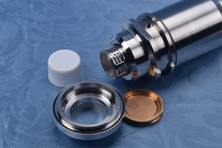 Moldes para compressão de tampas