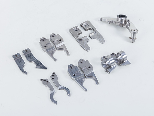 Diferentes tipos de garra para diferentes dispositivos de molde por sopro