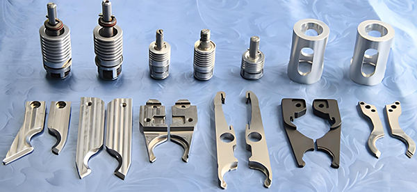 Peças sobressalentes para moldes e sopradora