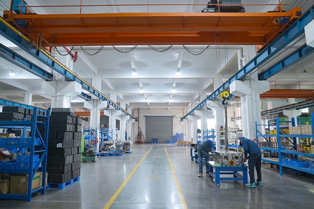 Área de Montagem de Moldes para Pré-formas PET